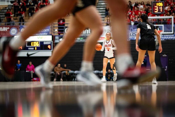 Clackamas Jesuit 6A Oregon girls basketball quarterfinal 2024 Naji Saker-13